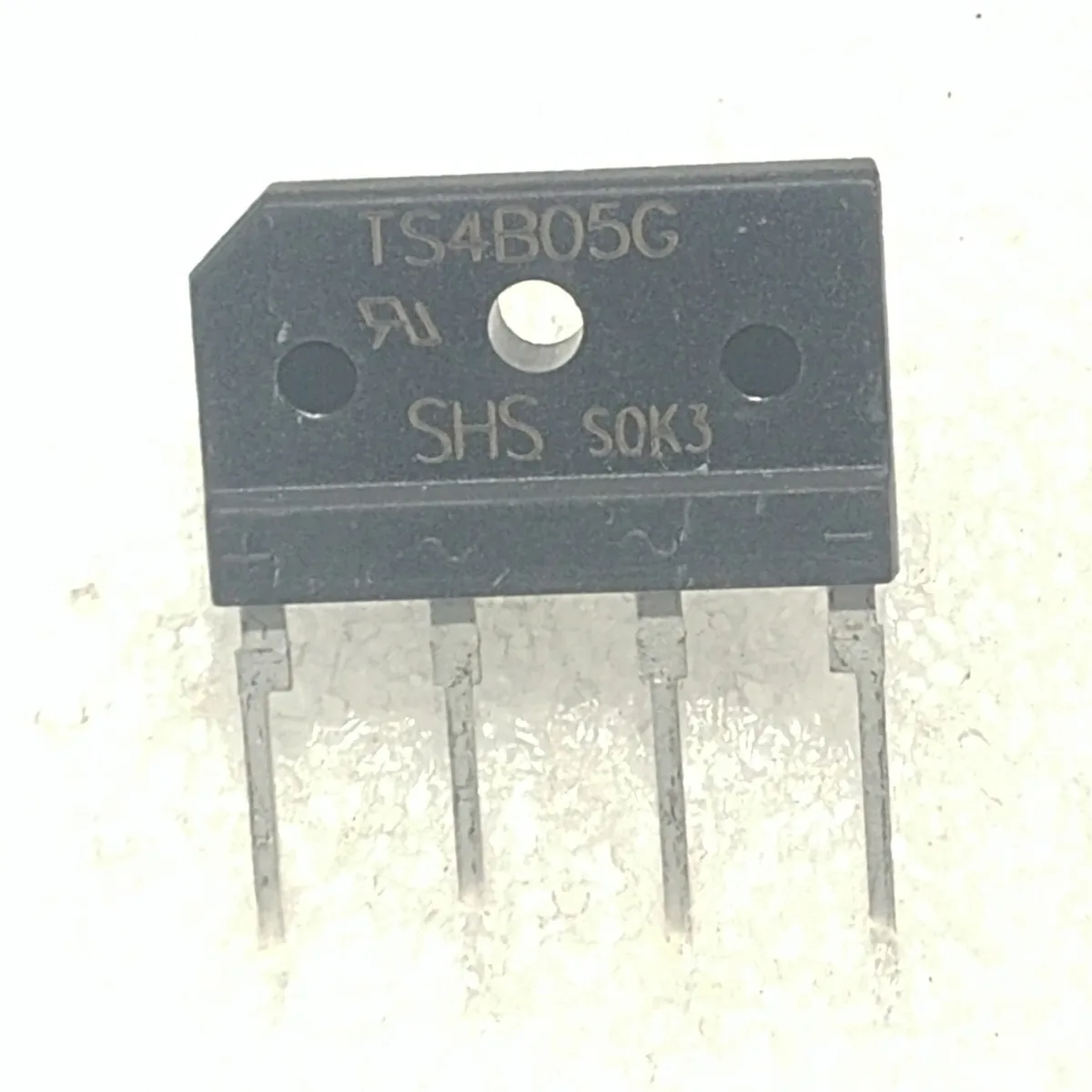 브릿지다이오우드 GSIB460 TS4B05G 600V4A DIODE 가격 추이 브릿지다이오우드 GSIB460 TS4B05G 600V4A DIODE - 최저가 2,200원