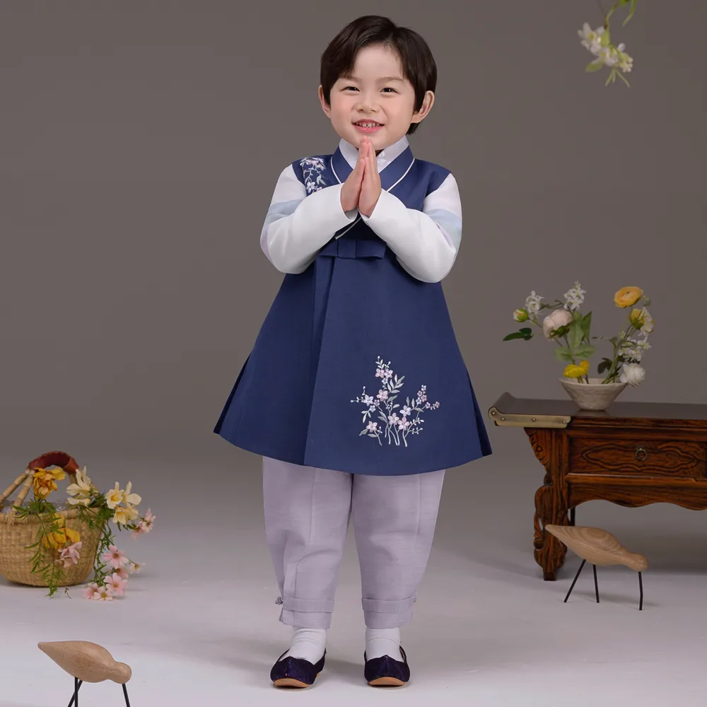 더예한복 남아용 자람예인 한복 세트 923 가격 추이 더예한복 남아용 자람예인 한복 세트 923 - 최저가 44,150원